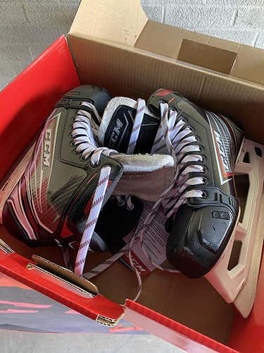 Used Senior CCM JetSpeed Goalie Skates Size 8