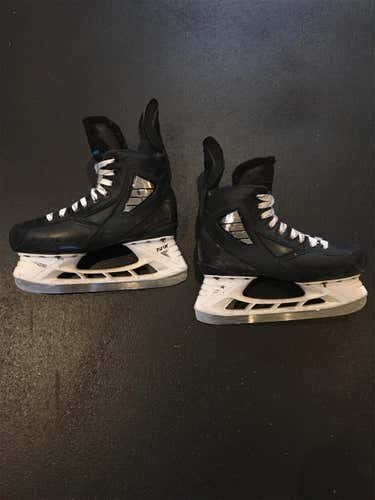 Senior True Pro Custom Regular Width Size 6 Hockey Skates