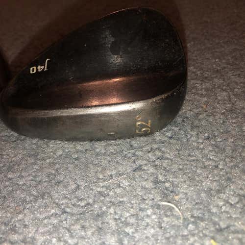 Bridgestone J40 52° Wedge