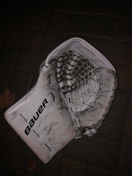 White Senior Regular Goalie Glove BauerUltra Sonic