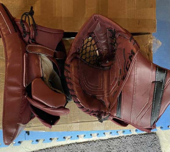 Red Senior Full Right Extreme Flex III Pro Pro Stock