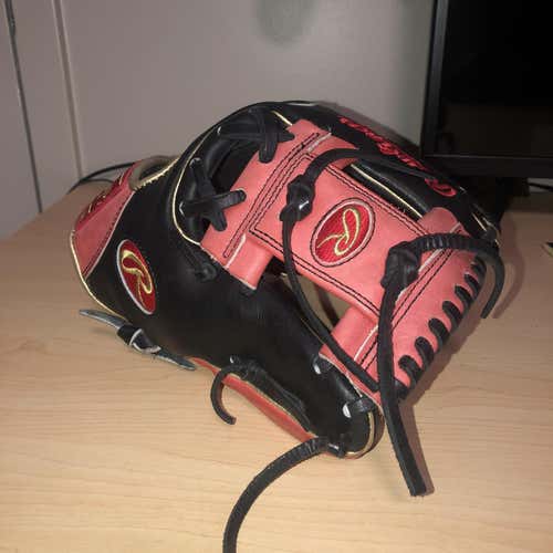 Black High School/College Infield Heart of the Hide 11.5" Baseball Glove