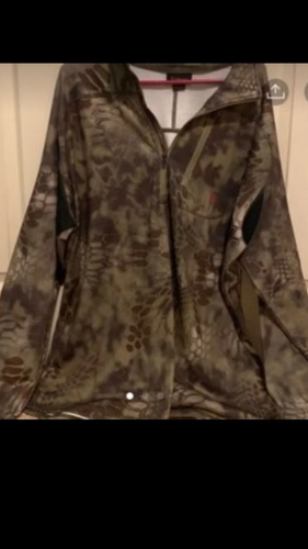 Green camo new without tags Adult Unisex XXL Other Jacket