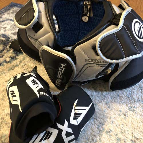 Used Youth Maverik Shoulder Pads