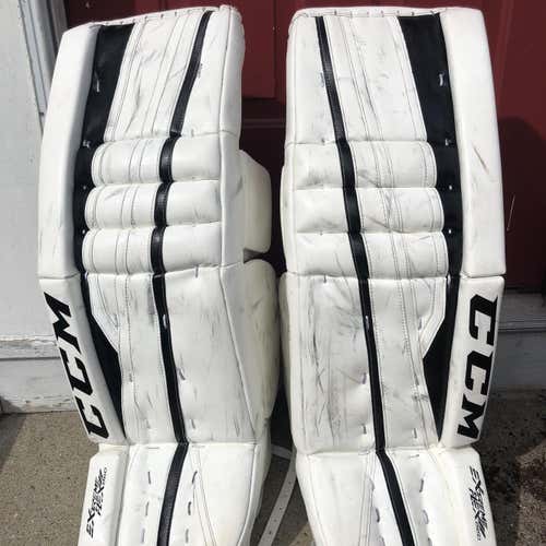 White Senior 33" CCM Extreme Flex 860 Goalie Leg Pads