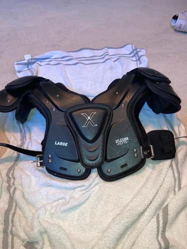 Used Large Xenith Flyte Shoulder Pads