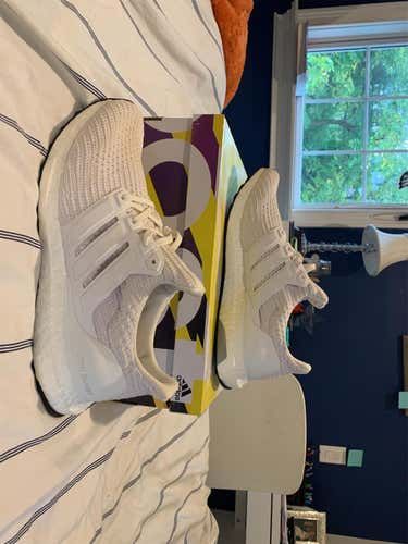 White Men's Size 8.5 (Women's 9.5) Adidas Shoes