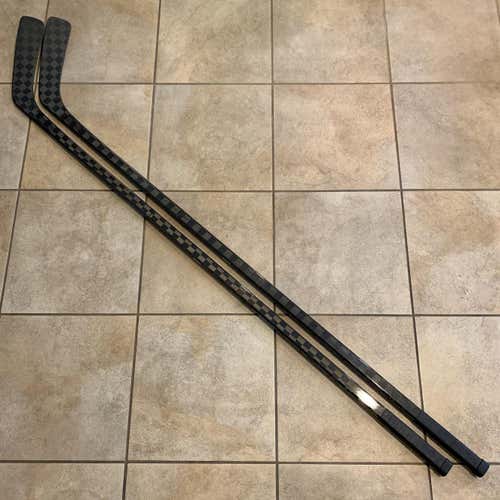 Pair Of Pro Blackout Extra Lite Sticks RH P05 85 Flex