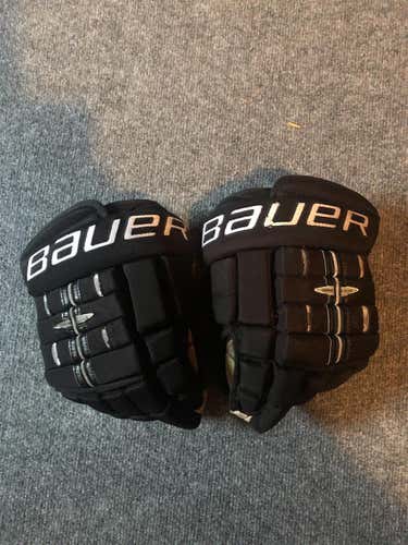 Black Bauer Pro 4 Roll 12" Gloves