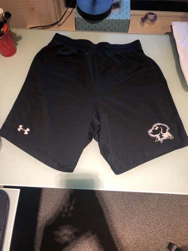 Black Men's Large Under Armour Shorts