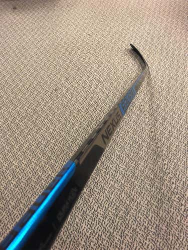 Senior Right Handed Nexus 2N Pro P88 Pattern  Hockey Stick