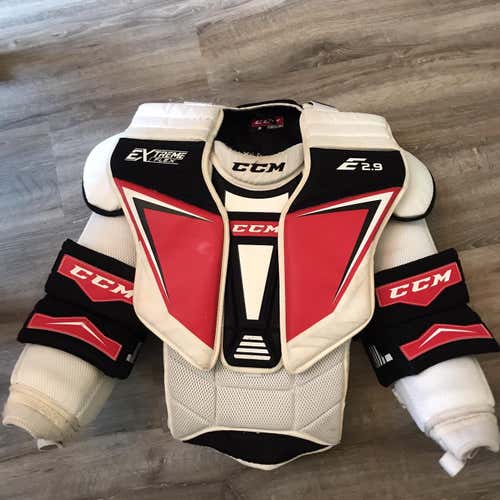CCM Extreme Flex Chest Protector