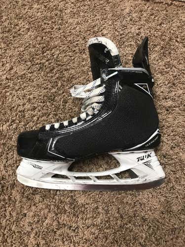 Senior Bauer Supreme 1S Regular Width Pro Stock Size 9 Hockey Skates