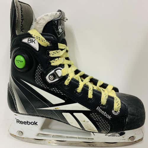 Junior Reebok 8K Regular Width Size 2.5 Hockey Skates