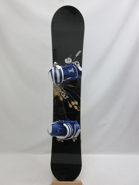 Nitro Revolt 158cm Snowboard w/ Technine Bindings