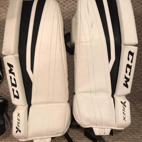 White Youth 22" CCM Y Flex  Goalie Leg Pads