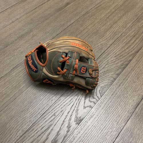 Wilson A2000 CC1 11.75" I Web