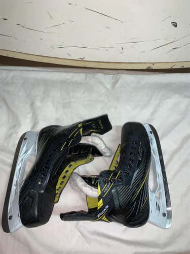 Junior CCM Tacks 4092   Size 5 Hockey Skates