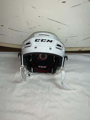 White Used Medium CCM Resistance 300  Helmet