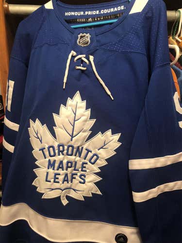 Toronto Maple Leafs John Tavares Size 46 FAKE Adidas Jersey