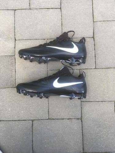 New Adult Size 13 (Women's 14) Nike Cleats