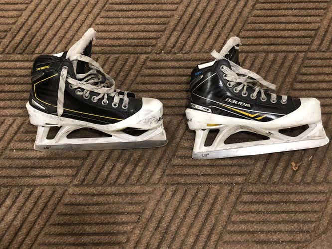 Used Junior Bauer Total One NXG Hockey Goalie Skates Regular Width Size 3.5