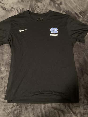 NORTH CAROLINA MENS NIKE DRI-FIT T-SHIRT