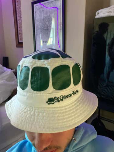 Greens Turtle bucket hat *RARE*