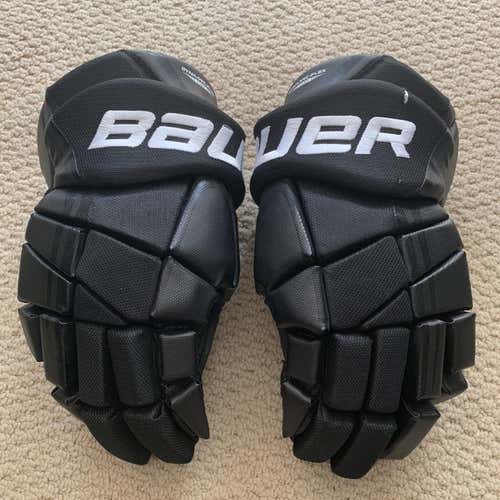Black Senior Bauer Vapor X5.0 15"  Gloves