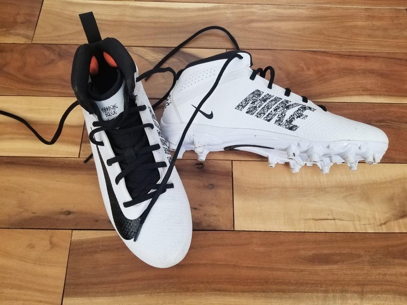 White Used Adult Men's Size 7.5 (Women's 8.5) Molded Cleats Nike