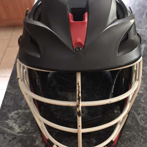 Black Adult Player's Cascade S Helmet