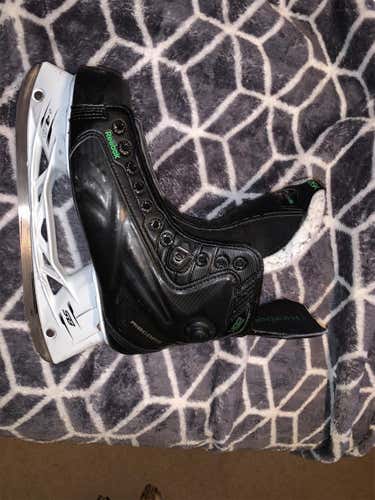 Senior Reebok 26K PUMP Regular Width  Size 8.5 Hockey Skates