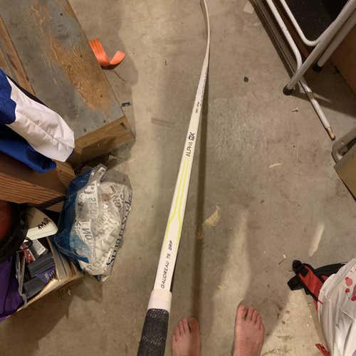 Senior Right Handed Alpha QX Mid Pattern  Hockey Stick