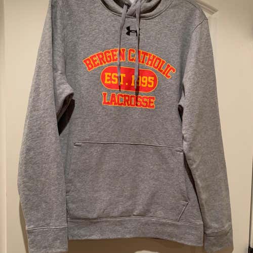 Gray Men's Medium Under Armour Sweatshirt
