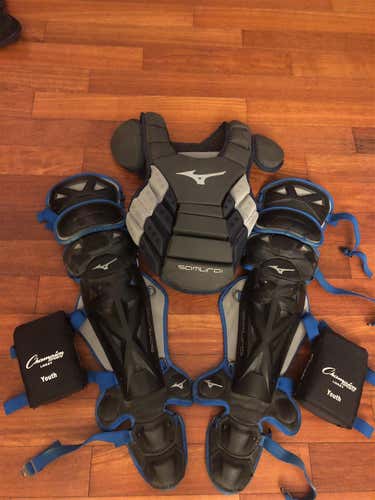 Youth Mizuno Samurai Catcher's Set