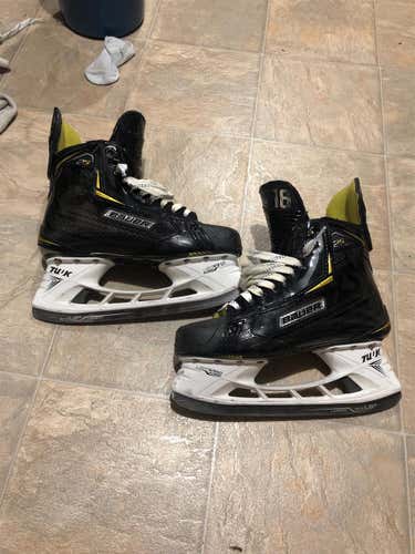 Senior Bauer 2sPro  Pro Stock Size 7 Hockey Skates