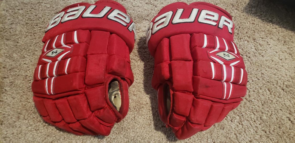 Red Used Senior Bauer Nexus 1000 Gloves 13"