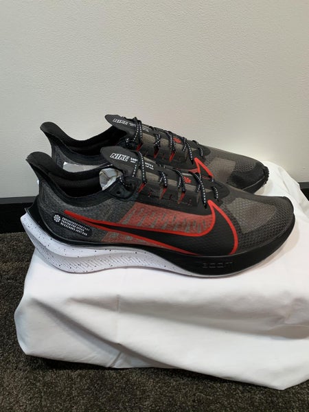 Nike Zoom Gravity sz: 11.5 (New)