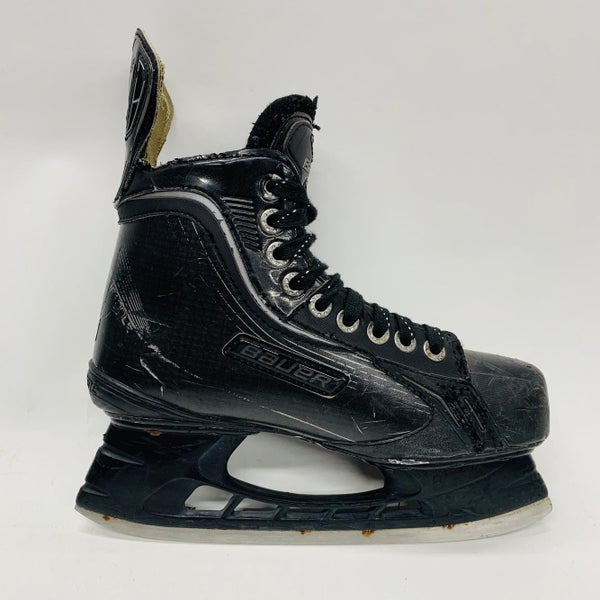 Junior Bauer Supreme One100LE Regular Width Size 4 Hockey Skates