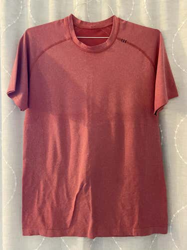 Red Used Adult Men's Medium Lululemon Shirt