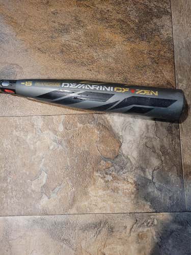 Kid Pitch (9YO-13YO) Used USSSA Certified 2019 DeMarini Composite CF Zen Bat (-5) 25 oz 30"