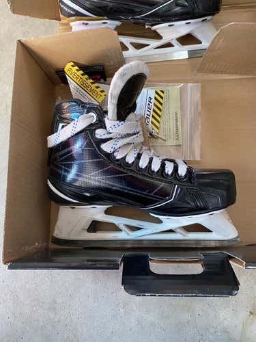 Used Junior Bauer Supreme S190 Hockey Goalie Skates Regular Width Size 4