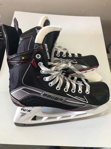 Used Senior Bauer Hockey Skates Regular Width Size 10.5