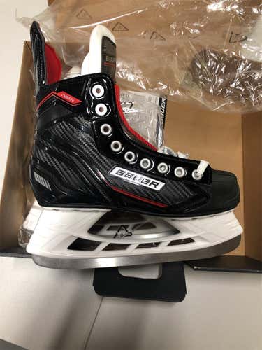 Junior Bauer Nsx Regular Width  Size 4 Hockey Skates