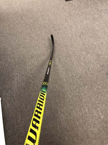 Used once Intermediate Right Handed Alpha DX Toe Pattern  Hockey Stick