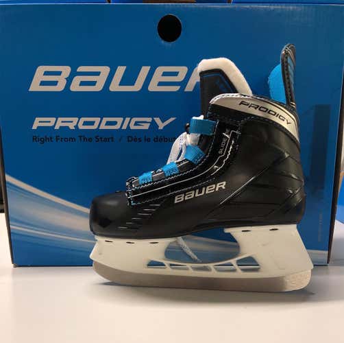 Youth Bauer Prodigy Regular Width  Size 10 Hockey Skates