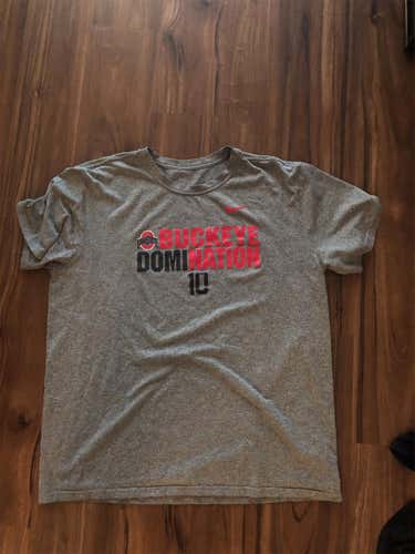 Men's Large Nike Shirt