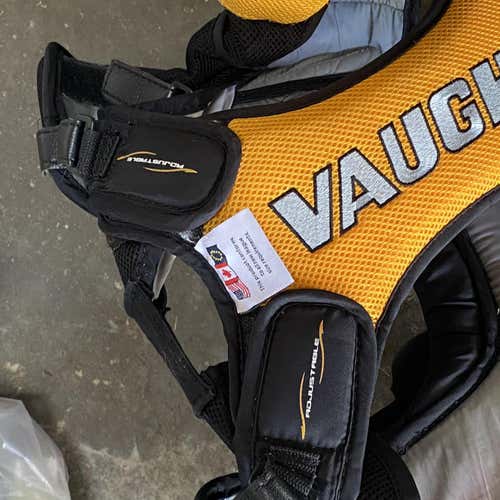 Senior Medium Vaughn Velocity V7 XF Pro Carbon Chest and Arm Protector Goalie Chest Protector