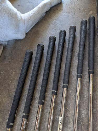 Used Cleveland Right Handed CG4 Iron Set Regular Flex Steel Shaft