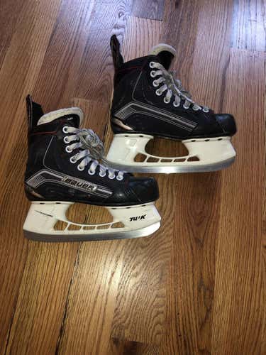 Used Youth Bauer Vapor X400 Hockey Skates Size 3.5